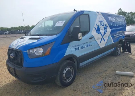 2023 Ford Transit-250 z USA, uszkodzony, nr VIN 1FTBR1Y85PKC03205